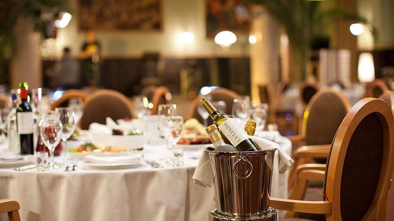 В январе объем услуг, оказанных гостиницами и ресторанами, составил 1,1 млрд сомов &mdash; Tazabek