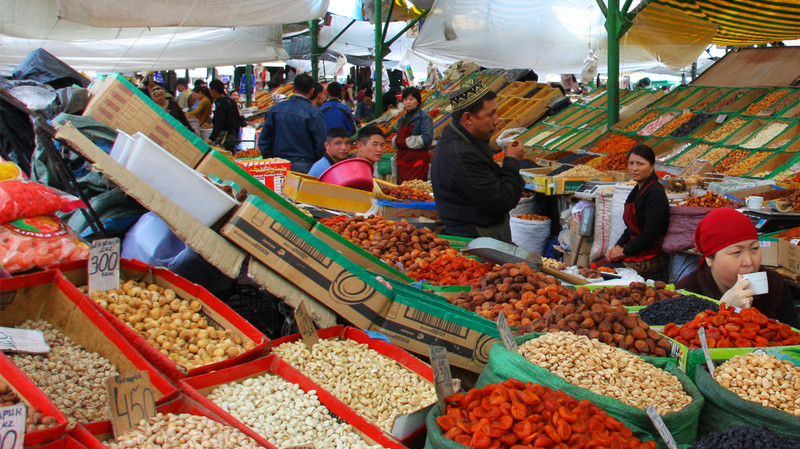 За 2 месяца по Кыргызстану объем, оказанных услуг составил 71,6 млрд сомов, основная часть пришлась на торговлю &mdash; Tazabek