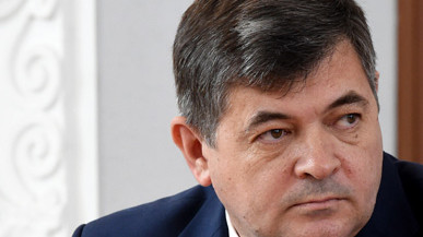 Мировые тенденции отрицательно повлияли на экономику КР, в том числе волатильность некоторых валют, - министр О.Панкратов &mdash; Tazabek