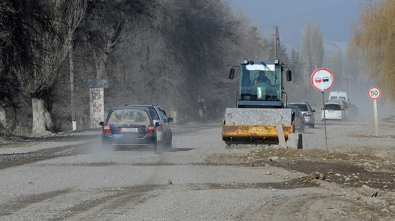 Какие компании стали подрядчиками и поставщиками, участвовавшими в контрактах по товарам, работам и услугам в рамках кредитных и грантовых проектов АБР? &mdash; Tazabek