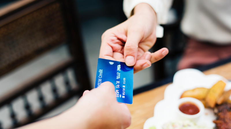 Правительство решило не вводить ограничение субъектам предпринимательства на проведение расчетов в наличном виде &mdash; Tazabek