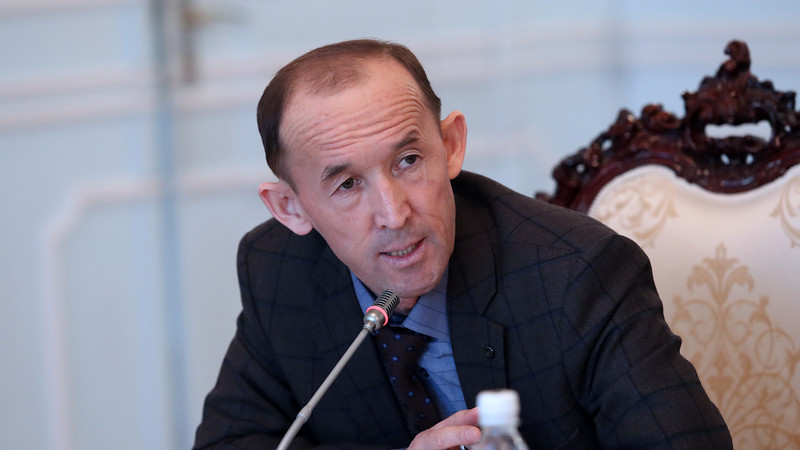 Депутат: Почему премьер не снимает с должности министра транспорта? &mdash; Tazabek