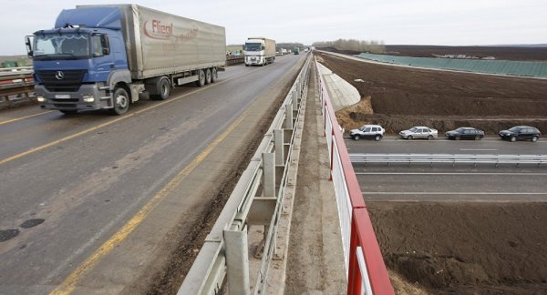 Нацстатком отмечает увеличение объемов грузоперевозок по Кыргызстану &mdash; Tazabek