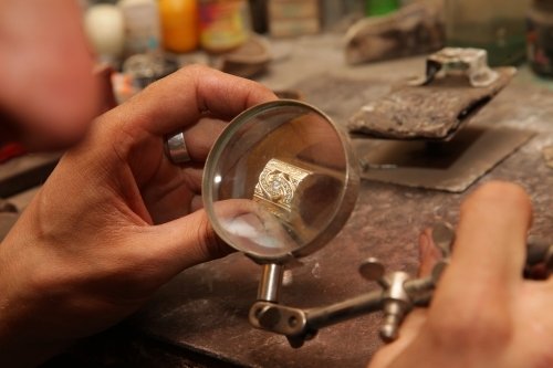 ЖК направил на голосование в III чтении законопроект о лицензировании ломбардов &mdash; Tazabek