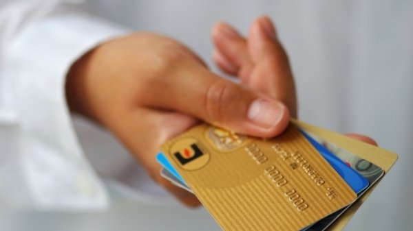 Минэкономики предлагает обязать юрлица и предпринимателей рассчитываться между собой  в безналичной форме — Tazabek