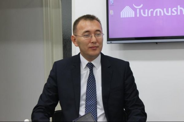 Любая банкнота НБКР &ndash; это шедевр, - глава НБКР о нечеткости портрета на новой купюре номиналом в 200 сомов (фото до и после) &mdash; Tazabek