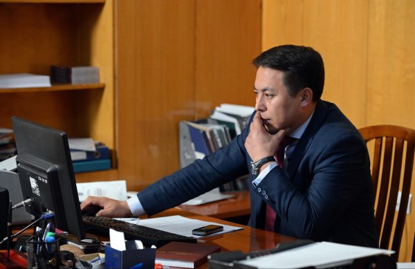 Заявление правозащитника о сговоре главы &laquo;Бишкек парка&raquo; А.Мыстачоглу с Администрацией Белого дома &mdash; попытка втянуть Аппарат президента в хозяйственный спор, - А.Усенов &mdash; Tazabek