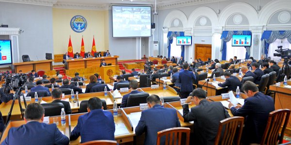 Итоги года: ТОП-28 обещаний правительства или обещанного 3 года ждут? &mdash; Tazabek