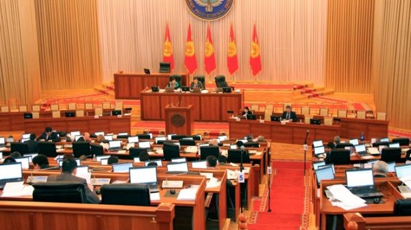 Перемещение экономической активности с Запада на Юг диктует необходимость разработки стратегии интеграции КР в ЕАЭС и проникновения на рынок КНР, - стратегия развития ЖК &mdash; Tazabek