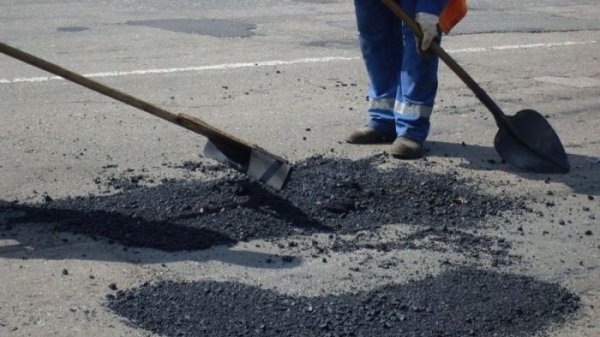 На трассе Алматы&mdash;Бишкек начаты работы по вырубке асфальтобетонного покрытия и ямочному покрытию &mdash; Tazabek