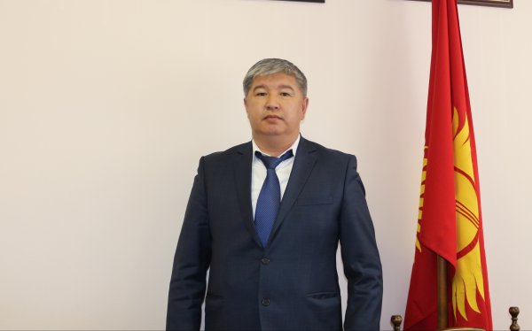 Резюме нового заместителя главы Госстроя Урматбека Кокочарова &mdash; Tazabek