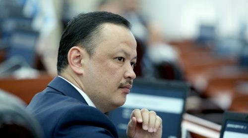 В парламенте предлагают отдавать предпочтение кыргызстанским производителям в госзакупках для поддержки &mdash; Tazabek