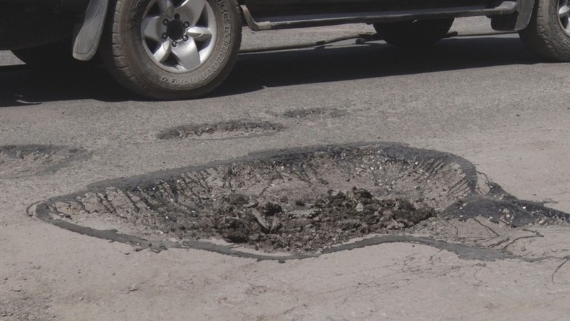 Минтранс закупает услуги на проведение ямочного ремонта автодороги Бишкек&mdash;Ош за 1,7 млн сомов &mdash; Tazabek