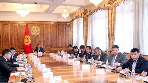 Минэкономики не соглашается на тариф на электроэнергию в 1 цент для ферросплавного завода в Таш-Кумыре, чтобы не было прецедента &mdash; Tazabek