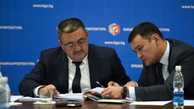 Мэр Бишкека выступил против строительства 12-этажного жилого дома по улице Каралаева на земле, арендованной на 5 лет &mdash; Tazabek