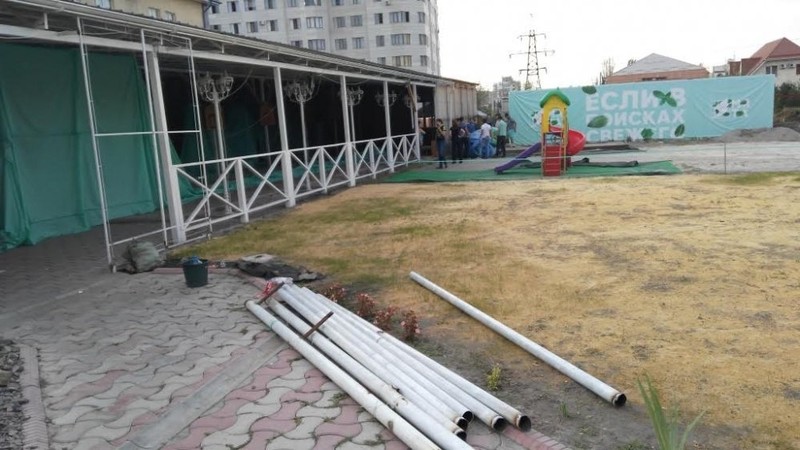 Незаконные строения Бишкека: В Октябрьском районе 23 незаконно строящихся объекта, в том числе автомойка &laquo;Аквасити&raquo;, летнее кафе &laquo;Мята&raquo;, каток и другие (часть 4) &mdash; Tazabek