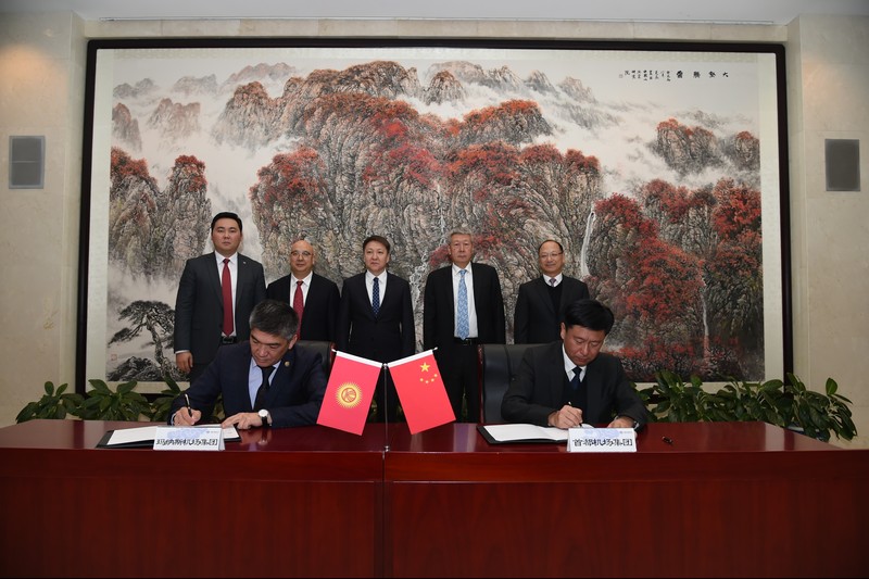 Аэропорт &laquo;Манас&raquo; стал единственным аэропортом Центральной Азии, заключившим побратимские отношения с корпорацией &laquo;Шоуду&raquo; &mdash; Tazabek