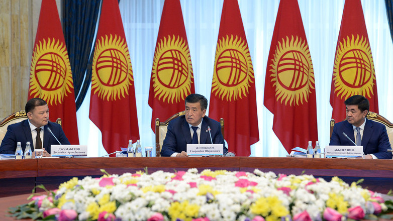 Сельхозпроизводителям в рамках проекта &laquo;Финансирование сельского хозяйства&raquo; выделено более 25 млрд сомов, - правительство &mdash; Tazabek