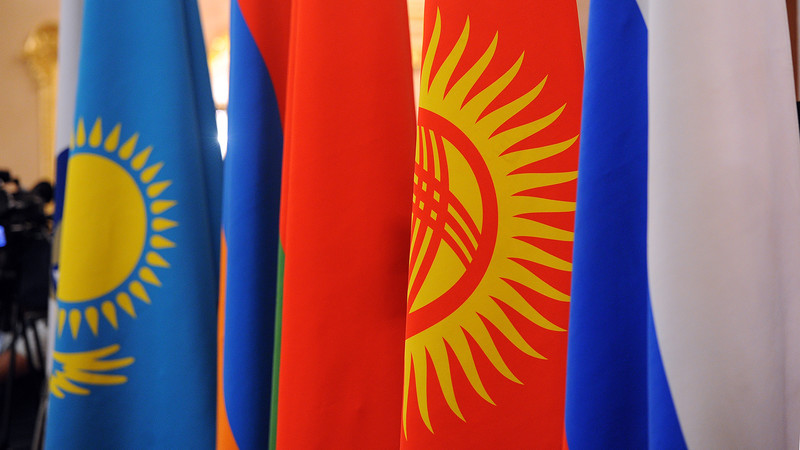 Минфин внес в Жогорку Кенеш норму о продлении действующих нормативов распределения ввозных таможенных пошлин в ЕАЭС до 2020 года &mdash; Tazabek