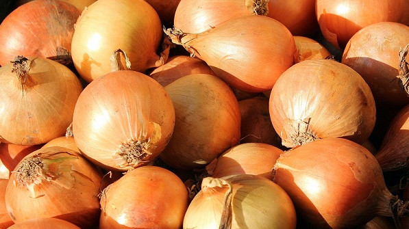 Таможня задержала контрабандный лук из Таджикистана &mdash; Tazabek