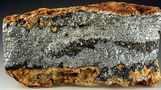 Сотрудники ГСБЭП  выявили факт незаконного вывоза из Кыргызстана в Китай сурьмосодержащей руды и концентрата &mdash; Tazabek