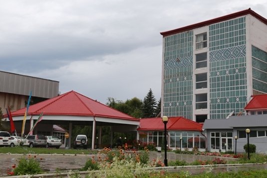 ФГИ ни одному министерству не передаст на баланс узбекские пансионаты на Иссык-Куле, пока не закончится их регистрация &mdash; Tazabek