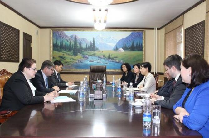 Минэкономики и АБР обсудили предоставление техпомощи для мониторинга последствий вступления КР в ЕАЭС &mdash; Tazabek