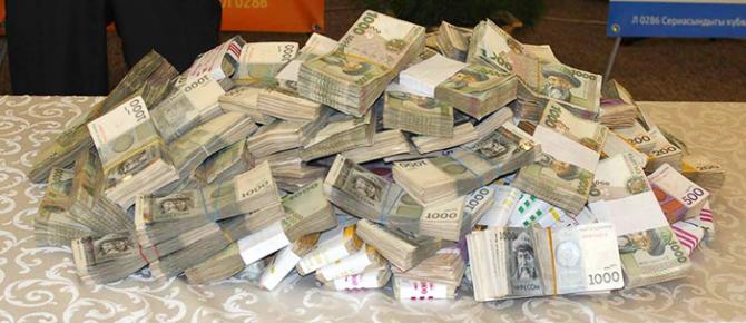 Обменки на рынках &laquo;Дордой&raquo; и &laquo;Орто-Cай&raquo; работают без касс и сейфов, - НБКР &mdash; Tazabek