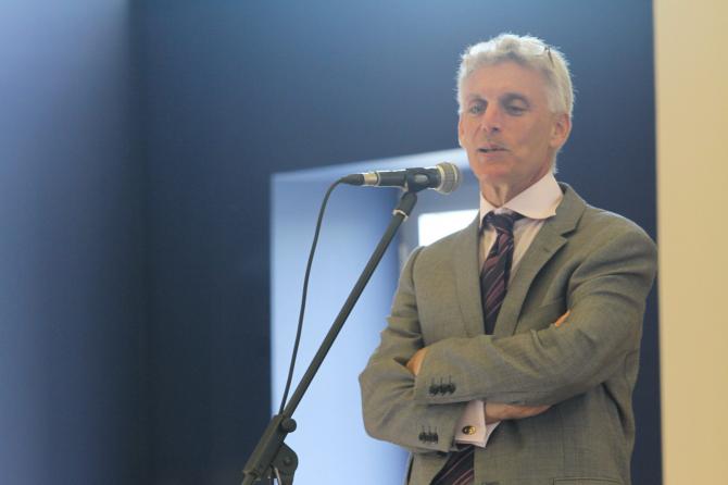 Скоро придется доказывать работодателям, что ты лучше робота, - президент АУЦА Э.Вахтель &mdash; Tazabek