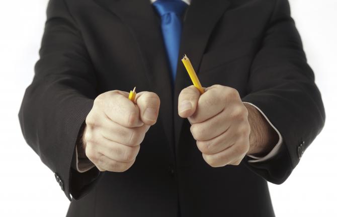 Компания с идентичным строящемуся ГУМу &laquo;Чынар&raquo; названием объявила о своем закрытии &mdash; Tazabek