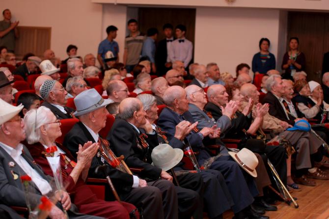 MegaCom поздравил ветеранов с Днём Великой Победы! &mdash; Tazabek