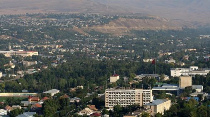 В Оше стоимость квартир за месяц снизилась в сомовом и долларовом эквиваленте (средневзвешенные цены) &mdash; Tazabek