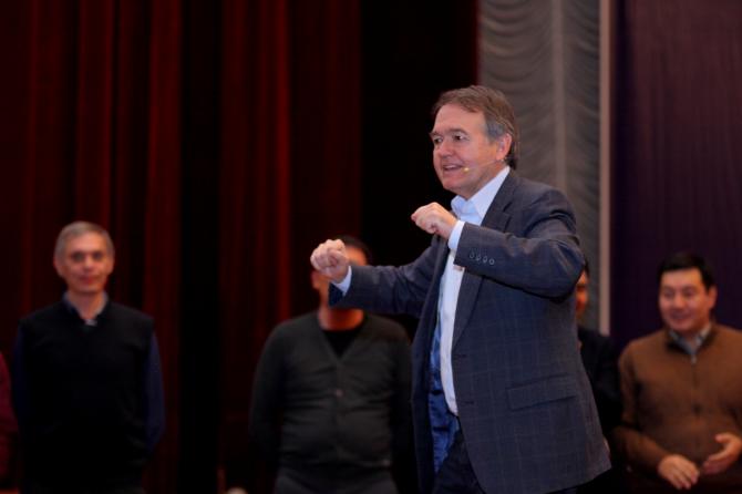 MegaCom: Узнайте, как прошел семинар Джона Грея &mdash; Tazabek