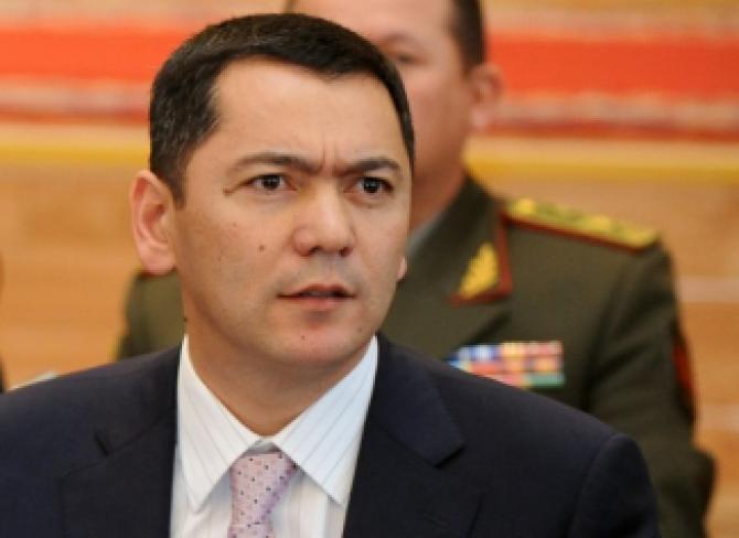 Депутат О.Бабанов поинтересовался, почему средства РФ-КР фонда развития размещены в российских банках &mdash; Tazabek