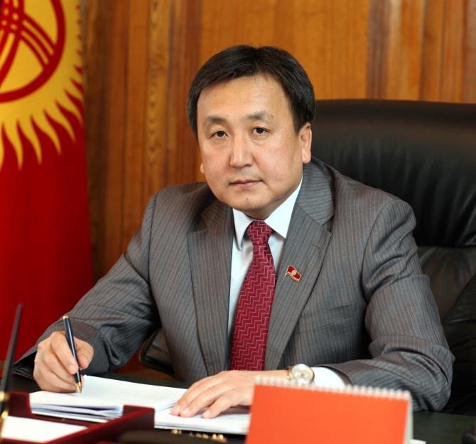 Члены ЕАЭС могли бы совместно использовать открывшиеся у КР возможности по экспорту продукции в страны ЕС, - спикер А.Жээнбеков &mdash; Tazabek