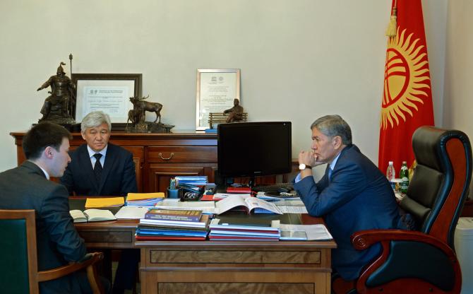 В условиях кризиса повышать тарифы на электроэнергию для населения нельзя, - президент А.Атамбаев &mdash; Tazabek