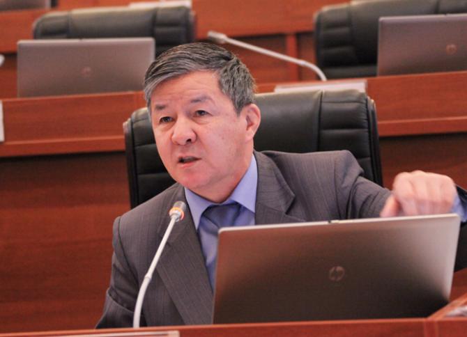 Депутат И.Исаков возмутился заминкой министра О.Панкратова при докладе по договору о зоне свободной торговли с РУз &mdash; Tazabek