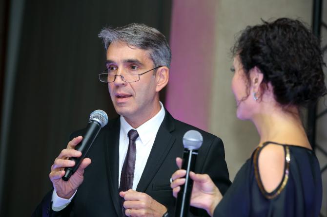 PR: 250 лет Hennessy: Посол старейшего коньячного дома Hennessy М.Буассоннэ в Бишкеке &mdash; Tazabek