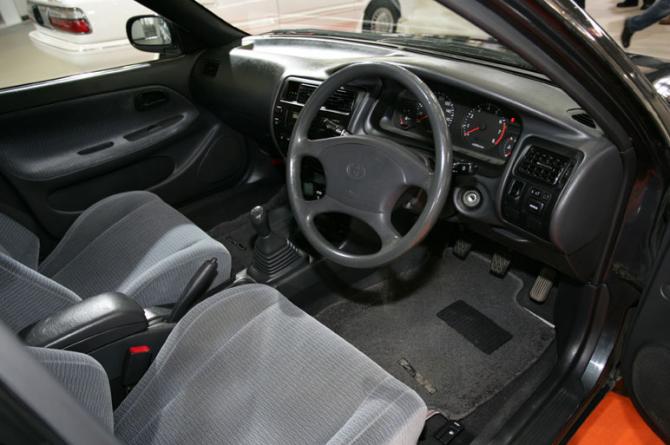 Запрет на использование праворульных авто для коммерческих перевозок нельзя передвинуть, - Т.Сариев &mdash; Tazabek