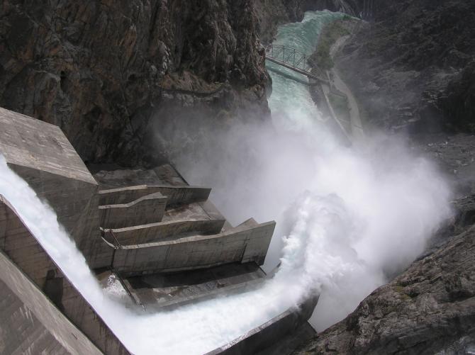 Техсостояние кабеля уже в 1,5-2 раза больше гарантийного срока, - специалист об аварии на Токтогулке (видео) &mdash; Tazabek