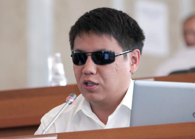 Депутат Д.Бекешев предложил правительству дать предложения по трансформации 5 СЭЗ в КР &mdash; Tazabek