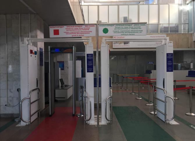 Фоторепортаж &ndash; В зоне международных вылетов АВК &laquo;Манас&raquo; удвоено количество стоек регистрации &mdash; Tazabek