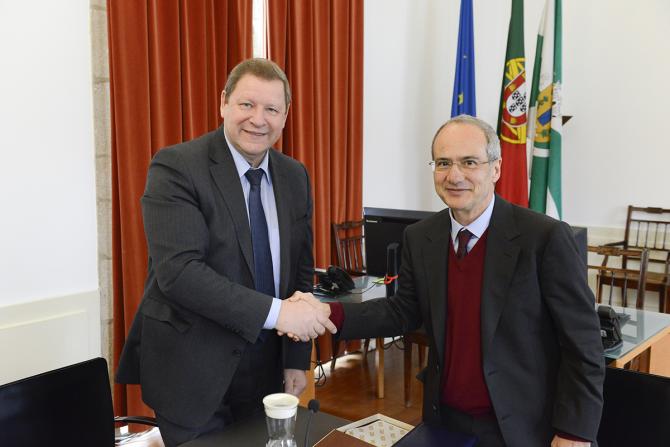 ЕЭК планирует создать совместные предприятия с Португалией в сфере обувных и текстильных производств &mdash; Tazabek