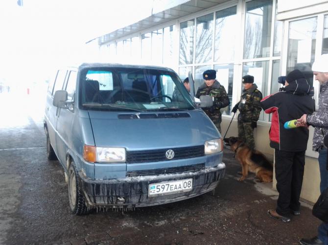 ГПС отмечает рост пассажиропотока на КПП &laquo;Ак-Жол&raquo; почти в 2 раза &mdash; Tazabek