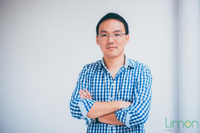 Возможной причиной снижения курса доллара является валютные конвертации компаний для уплаты налогов, - экономист Д.Омуралиев &mdash; Tazabek