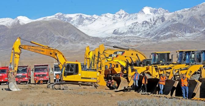 Это невыполнимая задача &mdash; закончить строительство дороги Балыкчы&mdash;Корумду к августу 2016 года, - начальник ДЭП Минтранса &mdash; Tazabek