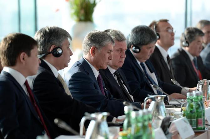 Выработанная в Кыргызстане и Таджикистане электроэнергия будет поставляться в Пакистан и Индию, - А.Атамбаев &mdash; Tazabek