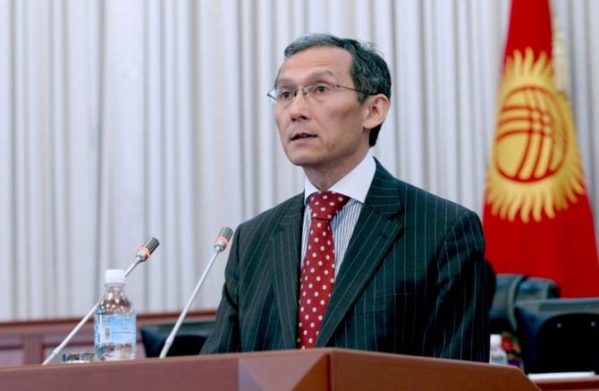 На сом было большое давление, он проходит сильную девальвацию, - премьер Дж.Оторбаев &mdash; Tazabek