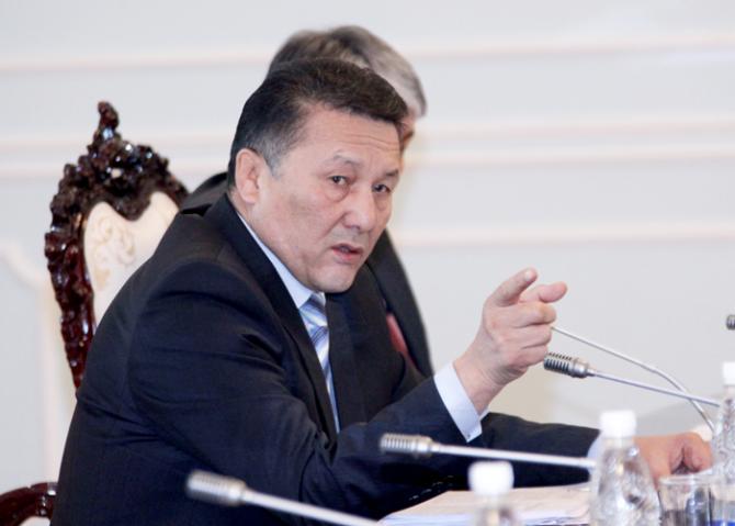 Депутат Т.Мадылбеков: Заводы продают в 5 раз дороже покупное молоко, куда смотрит Госантимонополия? &mdash; Tazabek