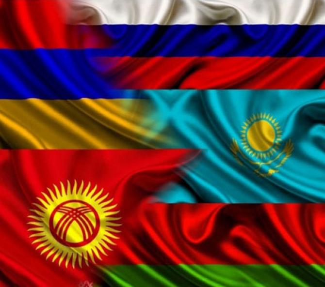 &laquo;День в истории&raquo;: Завтра для Кыргызстана откроются границы ЕАЭС &mdash; Tazabek